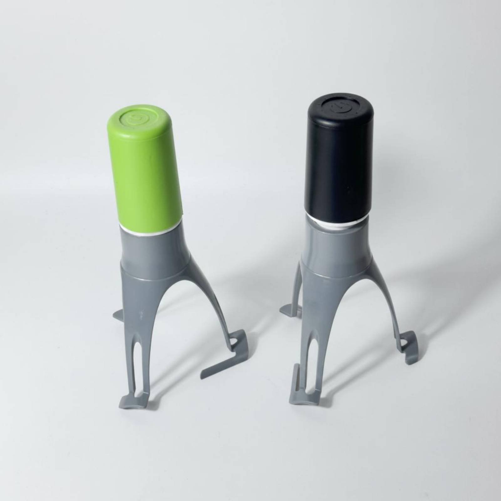 自動三角攪拌機 - ハンズフリー電動卵泡立て器＆キッチンミキ - Kitchen Appliances For Restaurant のレビューと価格
